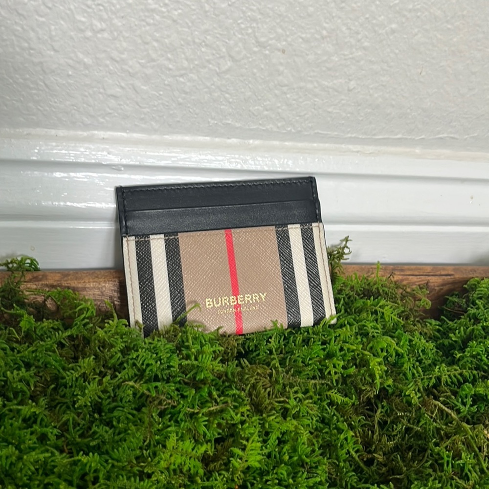 Burberry Black and Beige Card Holder